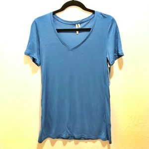 Banana Republic cerulean blue V-neck t-shirt